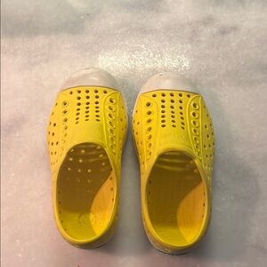 Native Shoes Yellow Slip-On (good condition)
